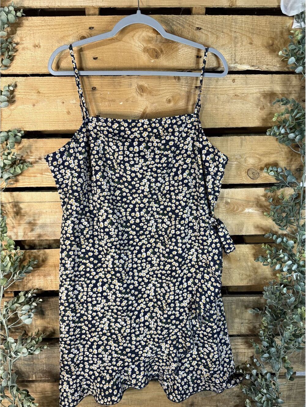 SHEIN Navy Blue Daisy Floral Print Spaghetti Strap Wrap Dress with Side Tie
